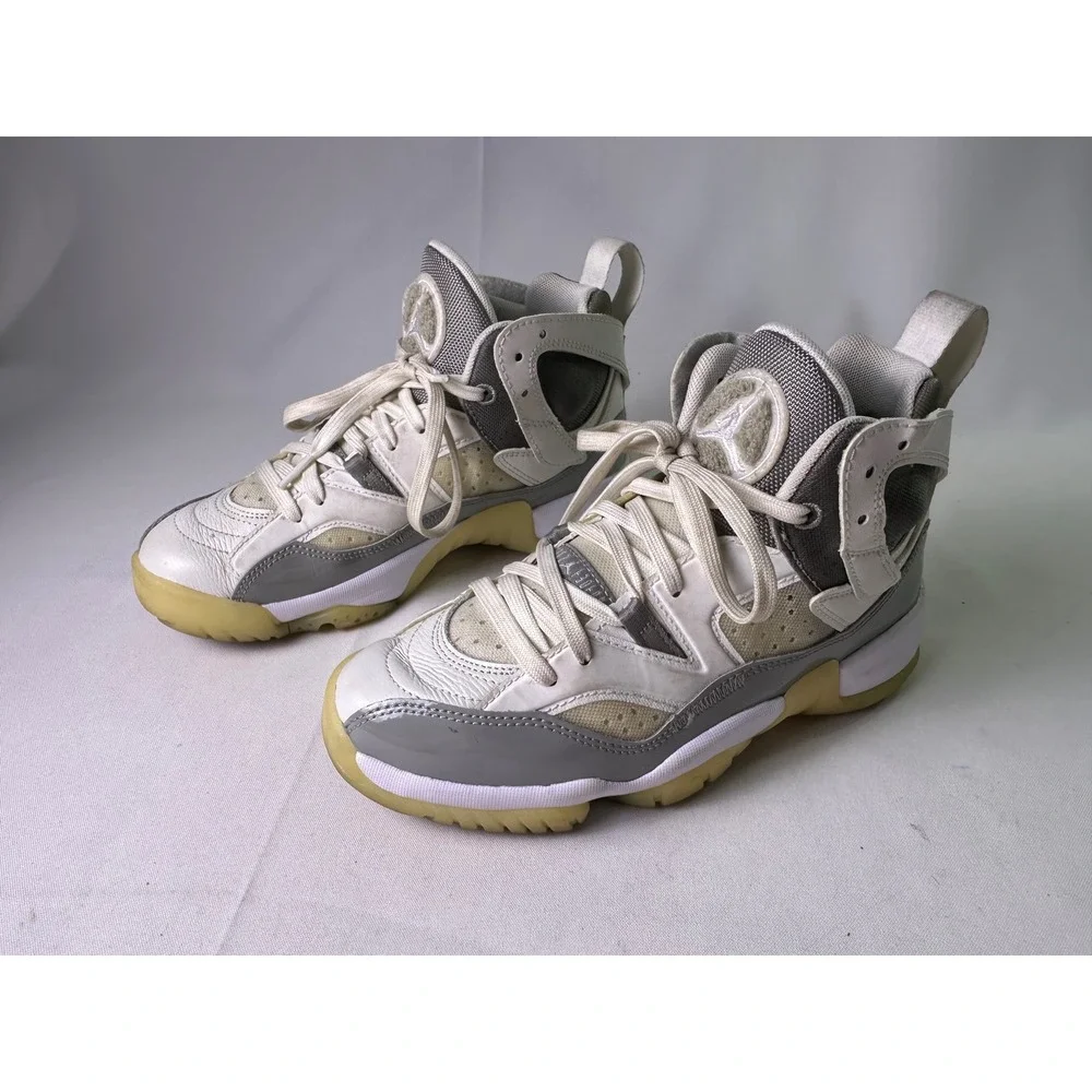 Jordan Jumpman Two Trey Womens Size 6 Grey White Patent Leather DR9631-002 Shoes